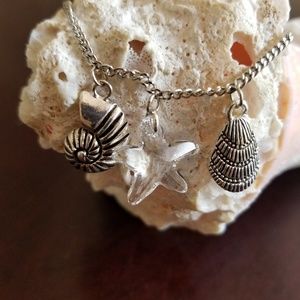 Meeko & Co Jewelry - Silver chained anklet w/2 shell & Swarovski charms Meeko & Co Jewelry - Silver chained anklet w/2 shell & Swarovski charms